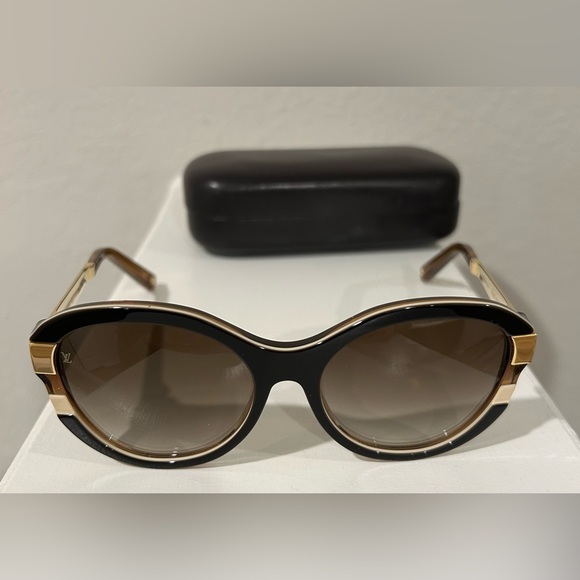 Louis Vuitton Women’s Sunglasses - Picture 1 of 6